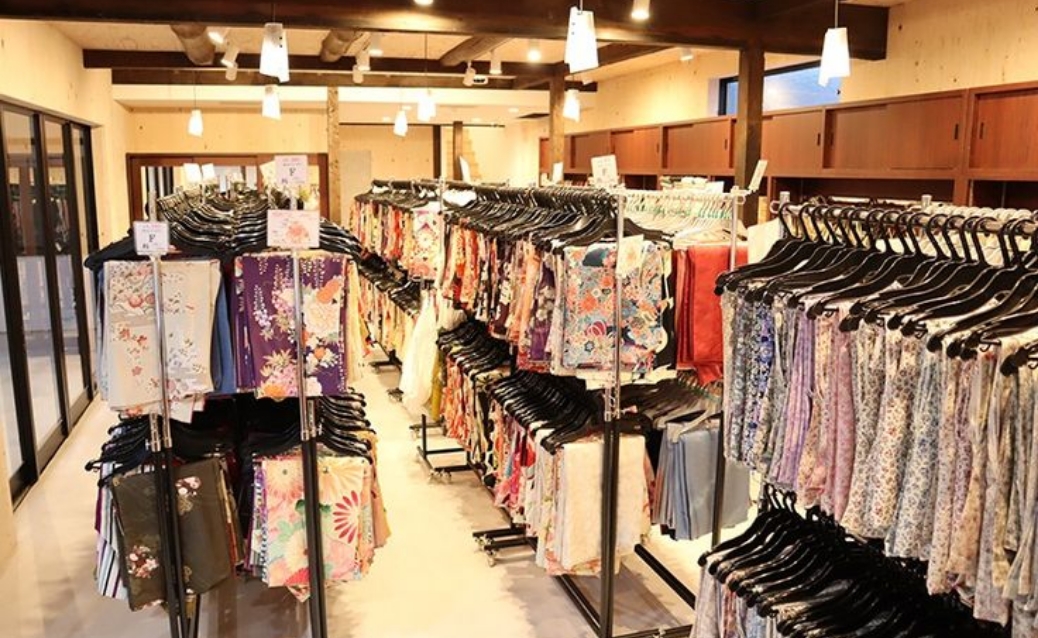 렌탈 기모노 오카모토 후시미 이나리점