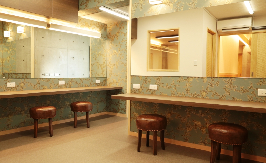 기모노 대여점 오카모토 야사카진자 신사 지점